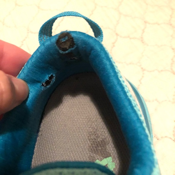 Hoka One One W Arahi 4 size 7 - Picture 3 of 7